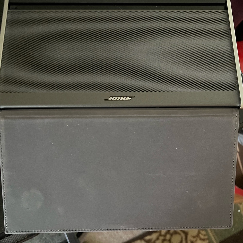 Bose sound link Bluetooth speaker model 404800.